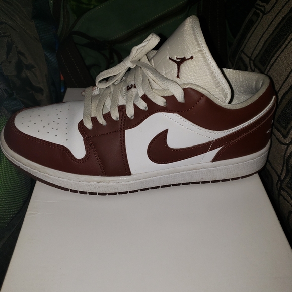 COPY - Womens Air Jordan 1 Low - Picture 3 of 7